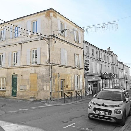 T2 Avec Verriere Situe En Hyper Centre Avec Wifi, Linge, Draps, Savons Et Serviettes Fournis Cognac Bagian luar foto