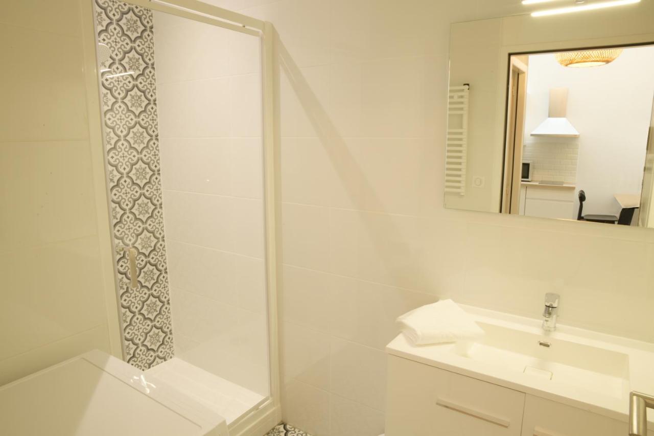 T2 Avec Verriere Situe En Hyper Centre Avec Wifi, Linge, Draps, Savons Et Serviettes Fournis Cognac Bagian luar foto